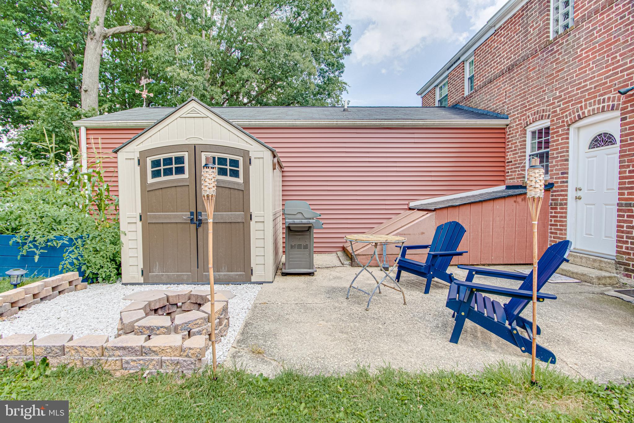 1668 Yakona Road Baltimore, MD 21286 - Photo 39 of 50 Relax in this outdoor oasis right outside!