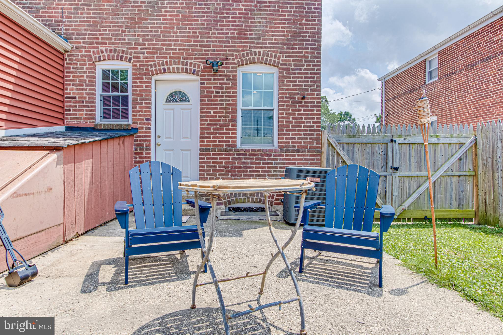 1668 Yakona Road Baltimore, MD 21286 - Photo 40 of 50 Great space to relax and entertain!