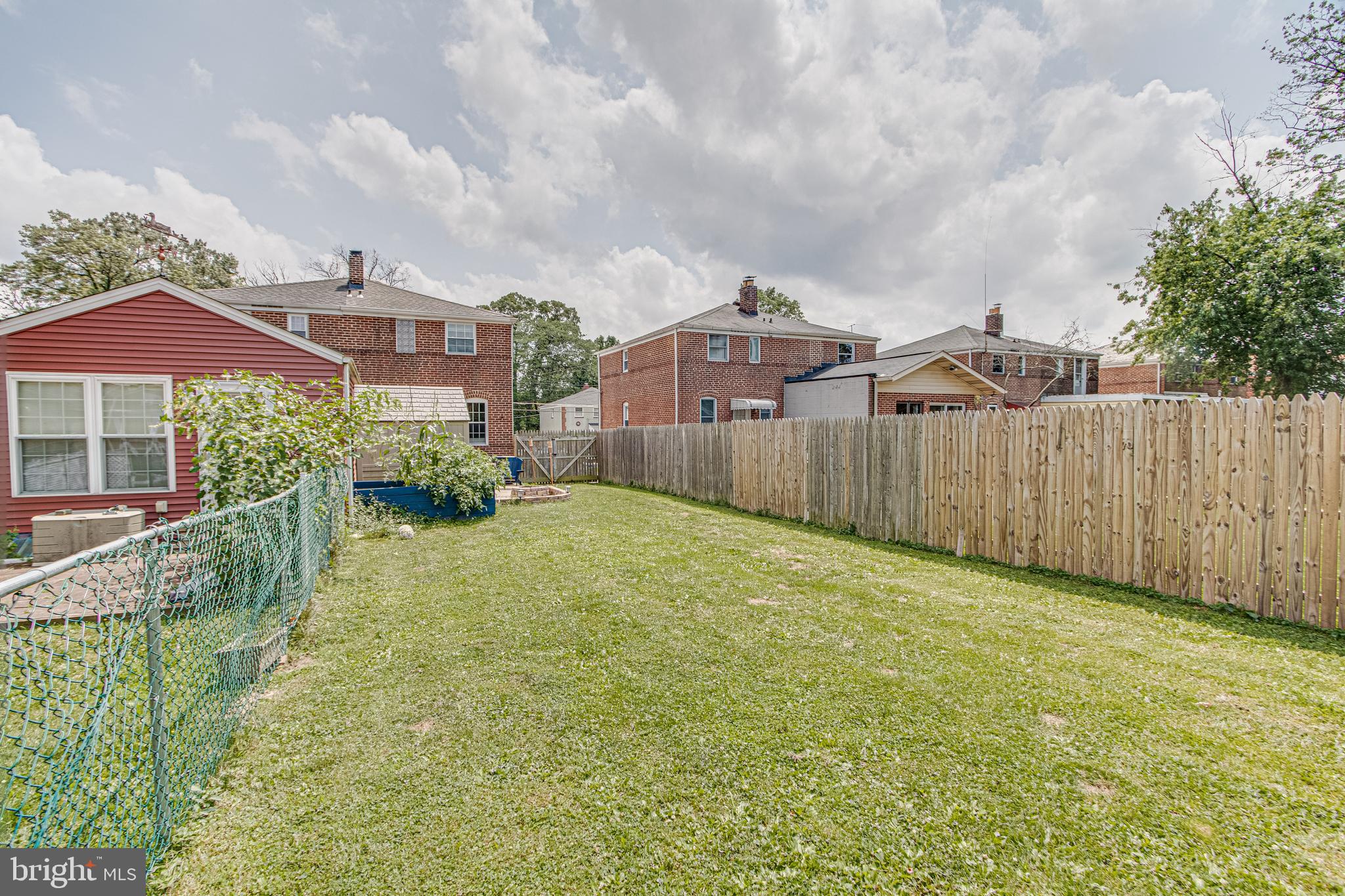 1668 Yakona Road Baltimore, MD 21286 - Photo 48 of 50 Large yard!