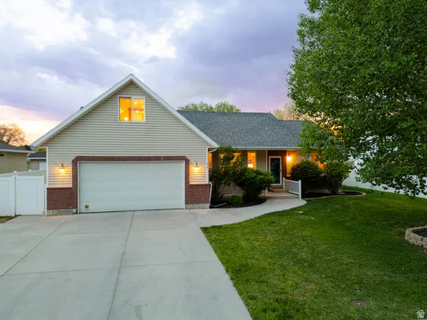 $575,000 | 1610 South 1220th Street West, Vernal, UT 84078