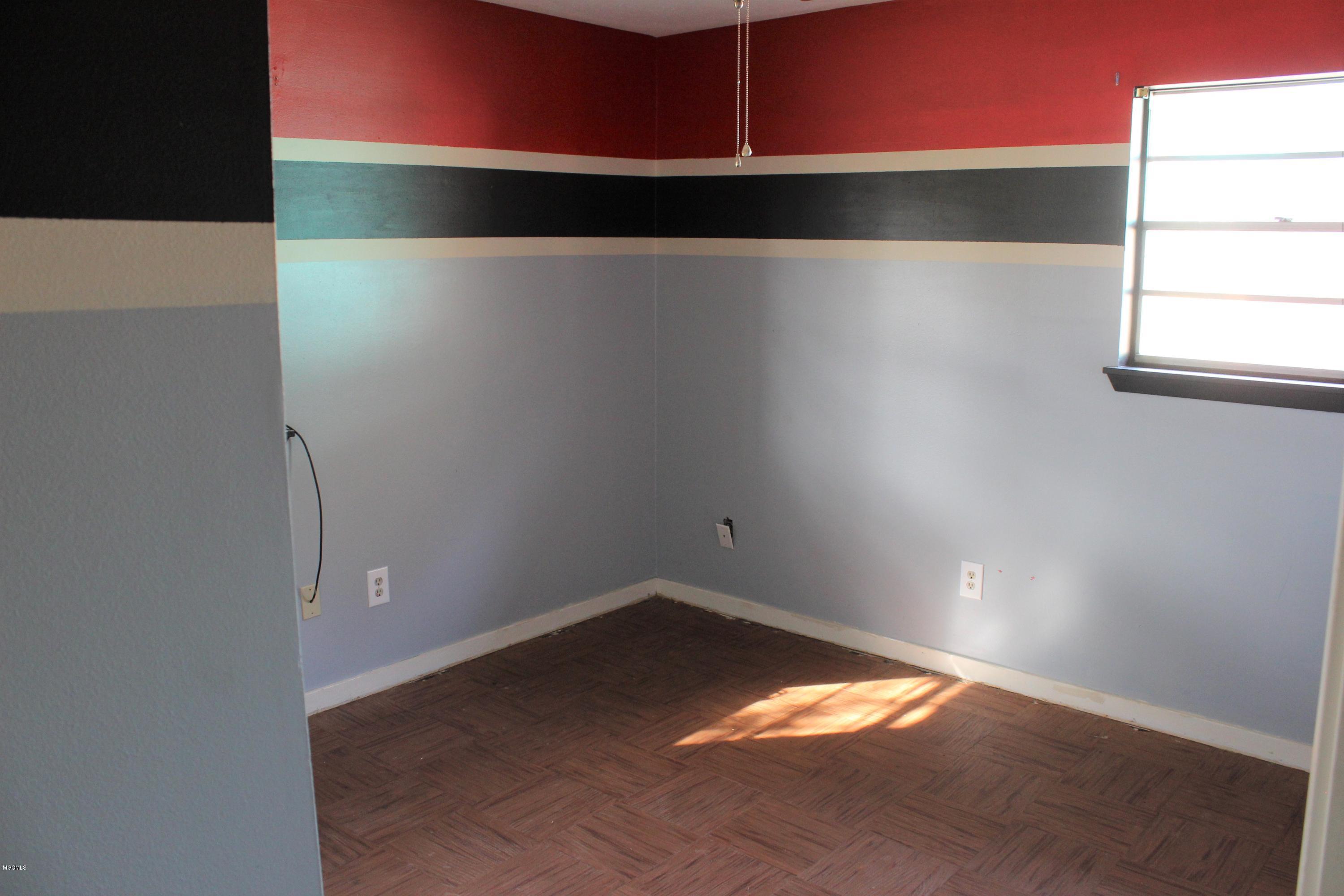 327 Mincheck Road Ocean Springs, MS 39564 - Photo 12 of 17 IMG_4087