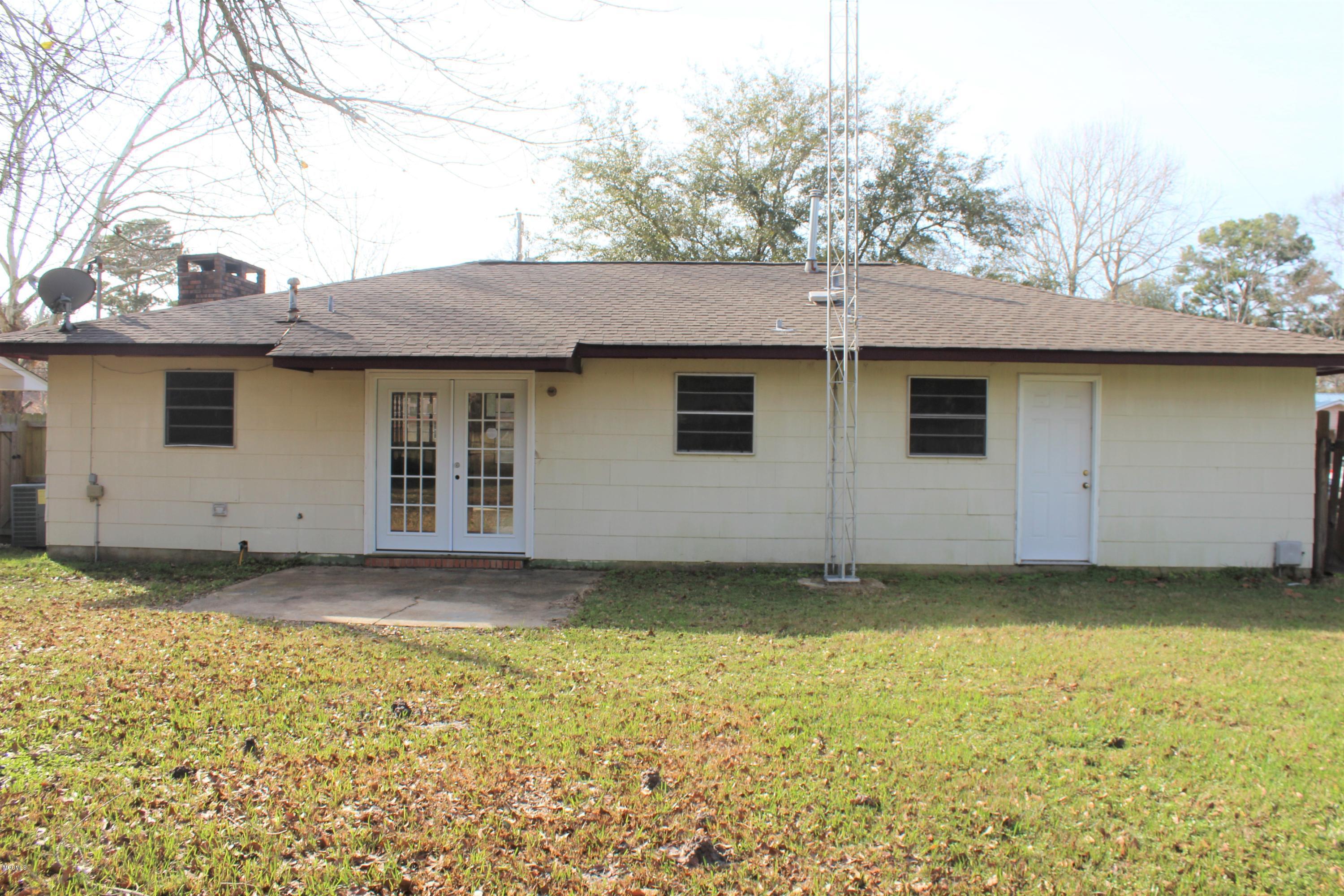 327 Mincheck Road Ocean Springs, MS 39564 - Photo 15 of 17 IMG_4101