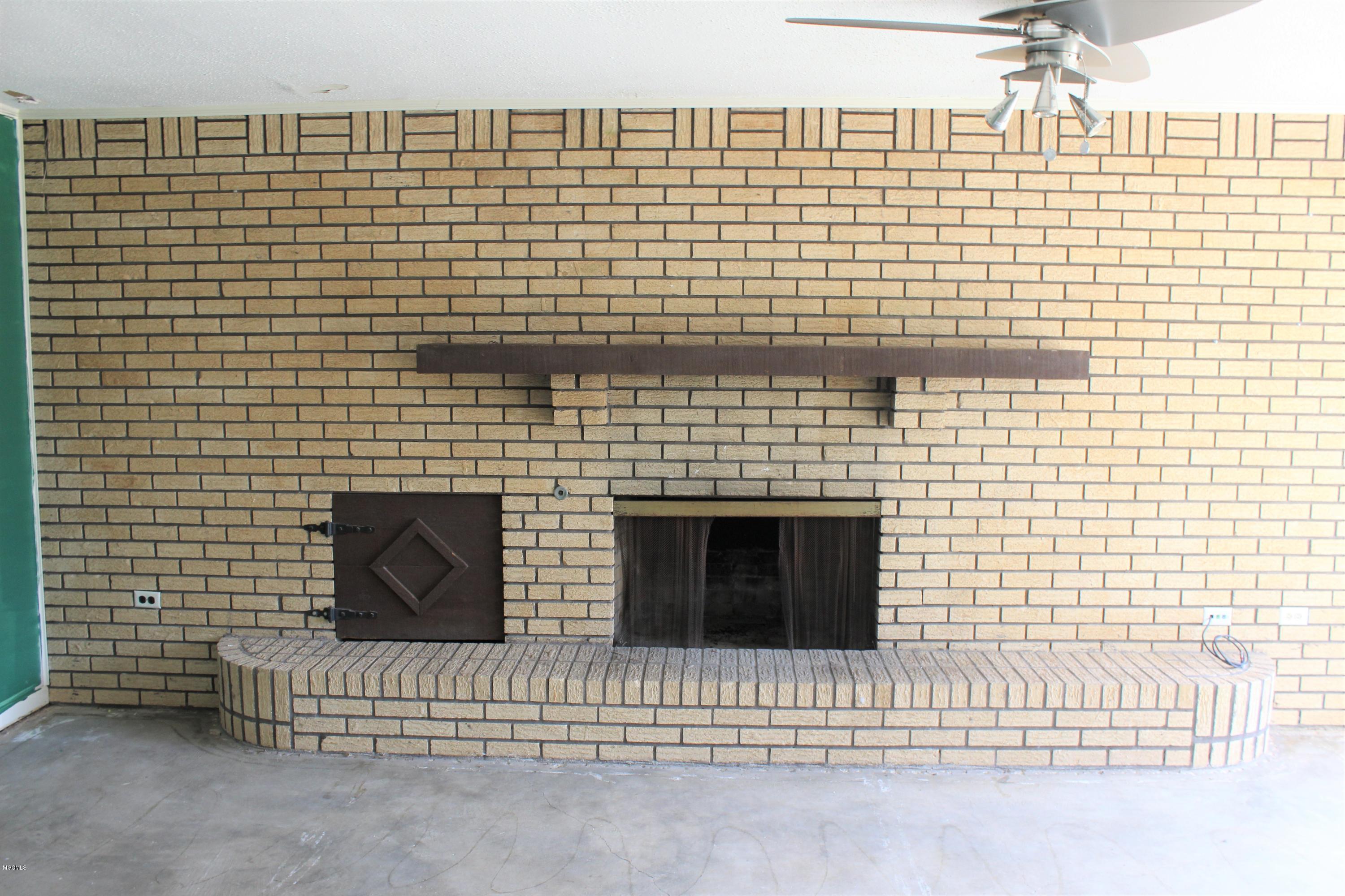 327 Mincheck Road Ocean Springs, MS 39564 - Photo 17 of 17 IMG_4106