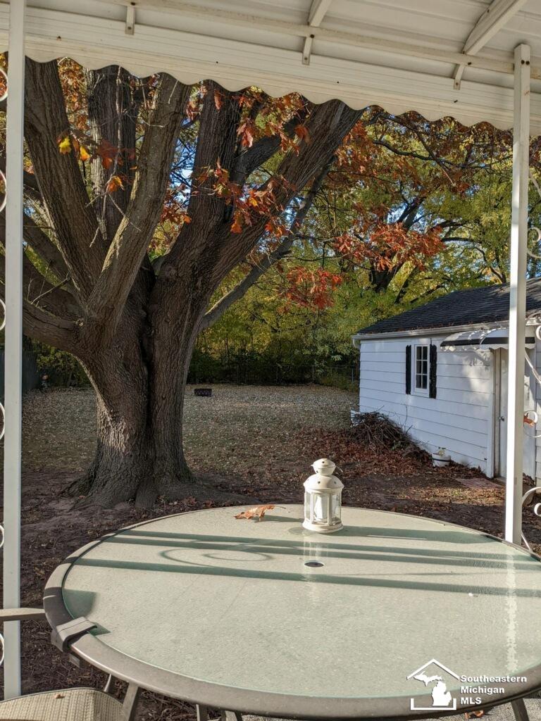 15391 Dayton Road Monroe, MI 48161 - Photo 4 of 8 50093791-3.JPG