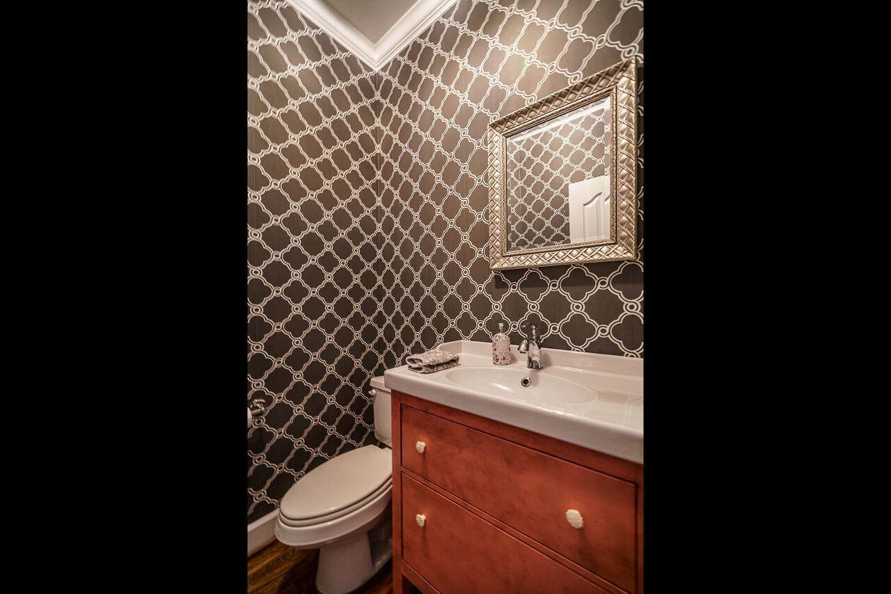 114 Ashton Hall Lane Raleigh, NC 27609 - Photo 13 of 19 Photo 13