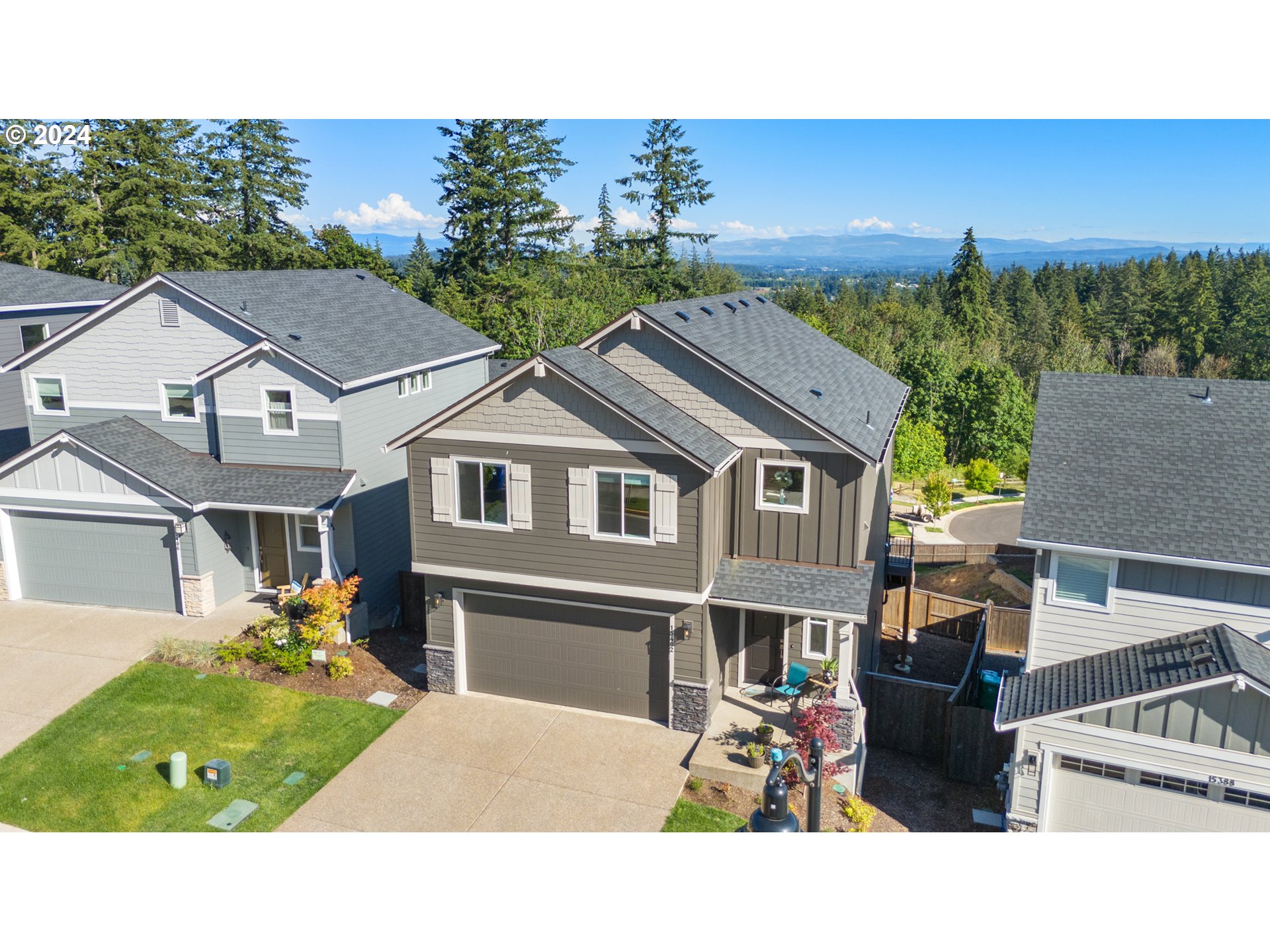 15402 Southeast Baden Powell Road Happy Valley, OR 97086 - Photo 2 of 34 Gallery Image 2