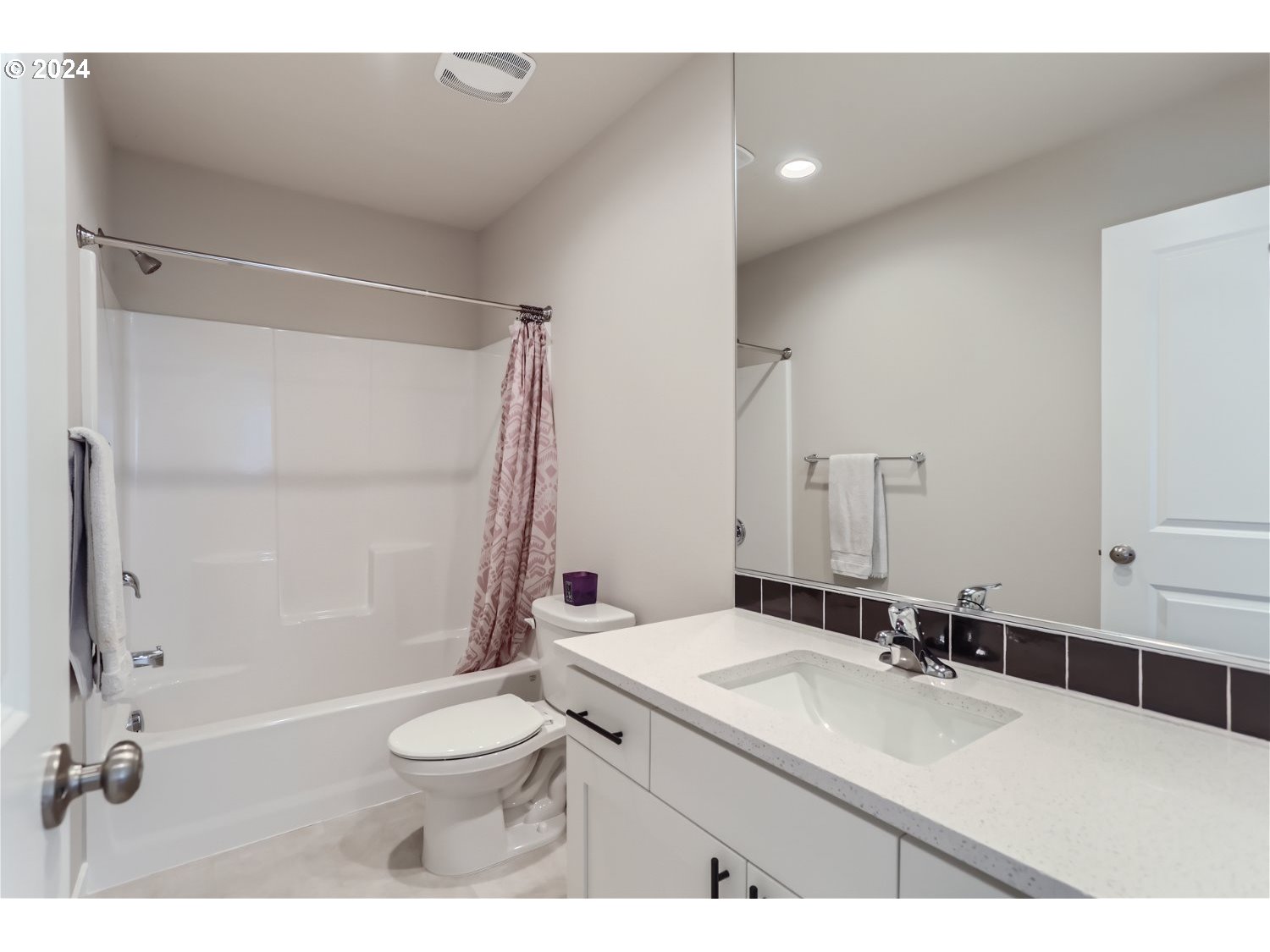 15402 Southeast Baden Powell Road Happy Valley, OR 97086 - Photo 21 of 34 Gallery Image 21