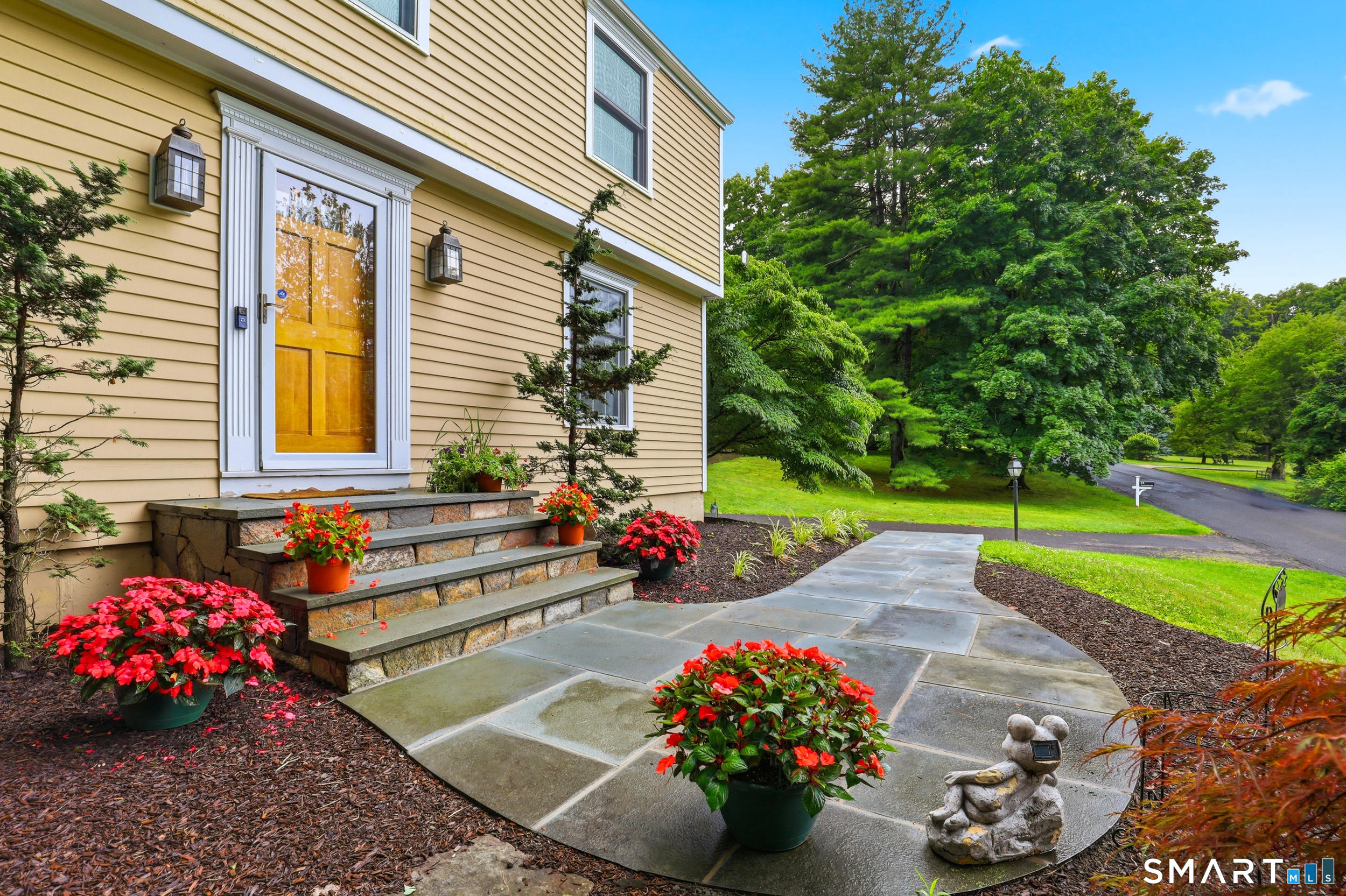 14 Woodchuck Lane Ridgefield, CT 06877 - Photo 36 of 39 Front door