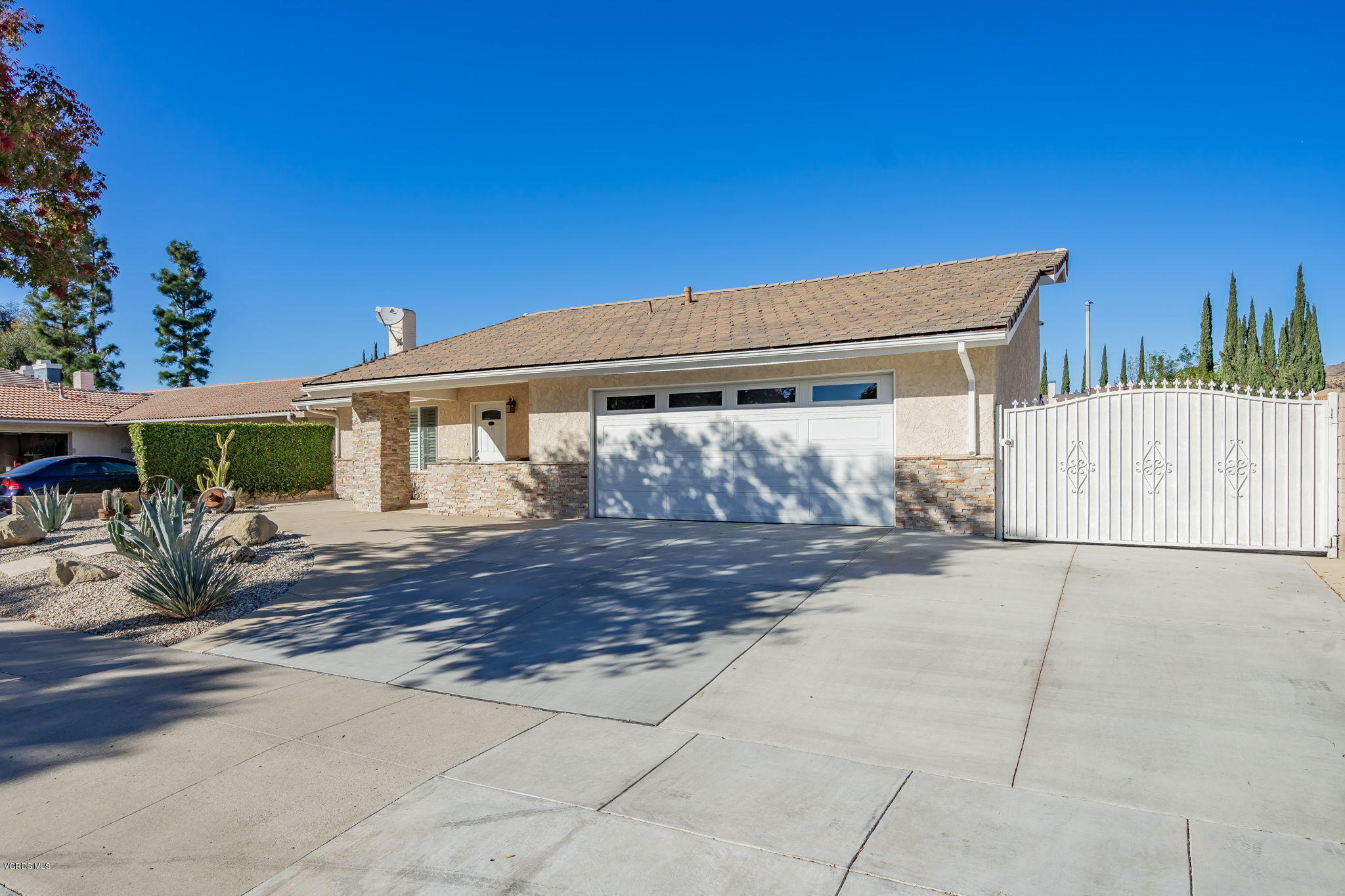 6116 Al Way Simi Valley, CA 93063 - Photo 5 of 55 a view of a house with backyard