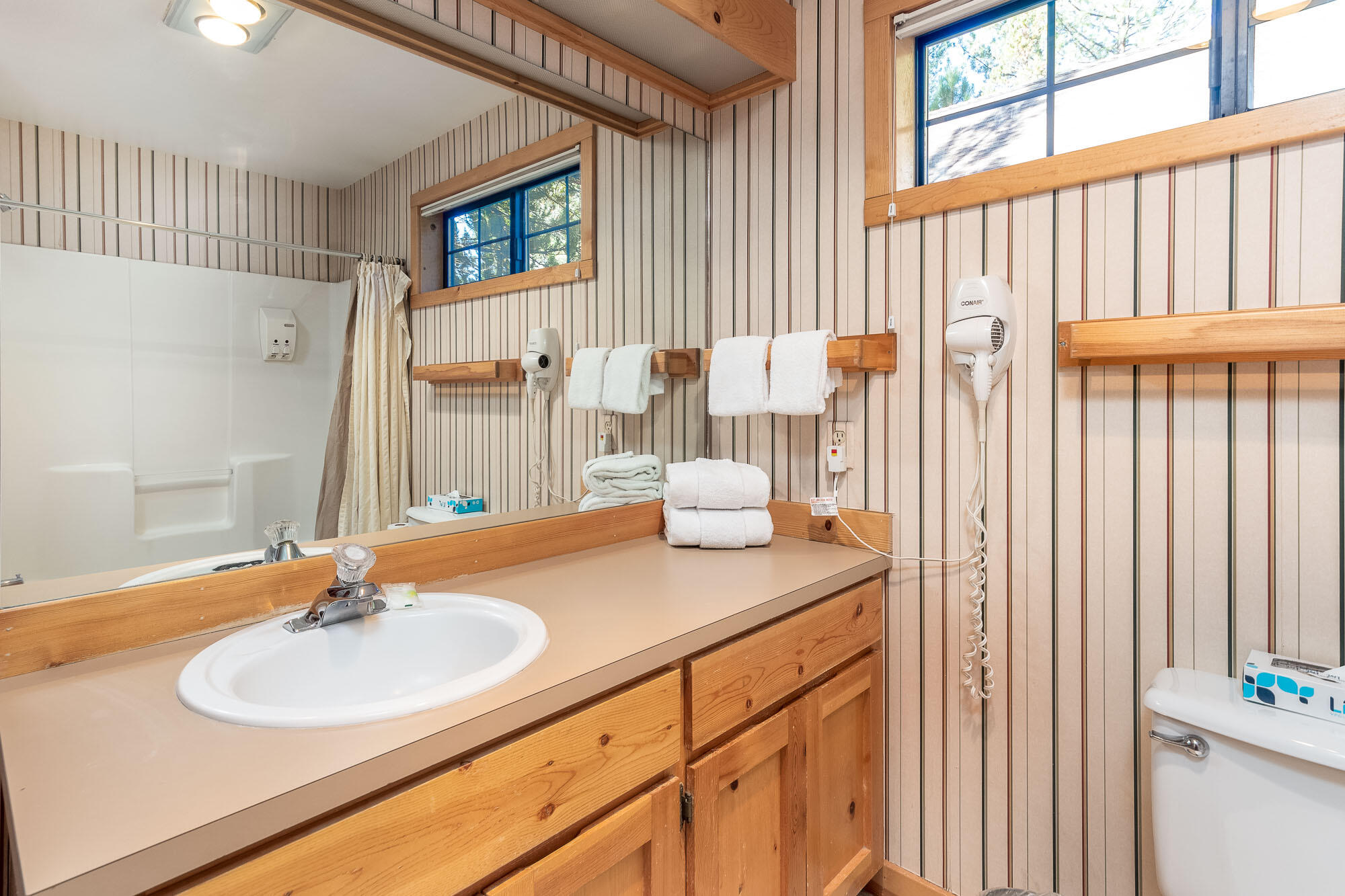 57497 Circle 4 Cabin Road, Unit 25 Sunriver, OR 97707 - Photo 18 of 28 25 Circle 4 Ranch Cabin-16