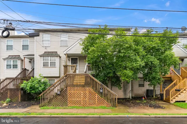 $320,000 | 34 2nd Street, Bridgeport, PA 19405