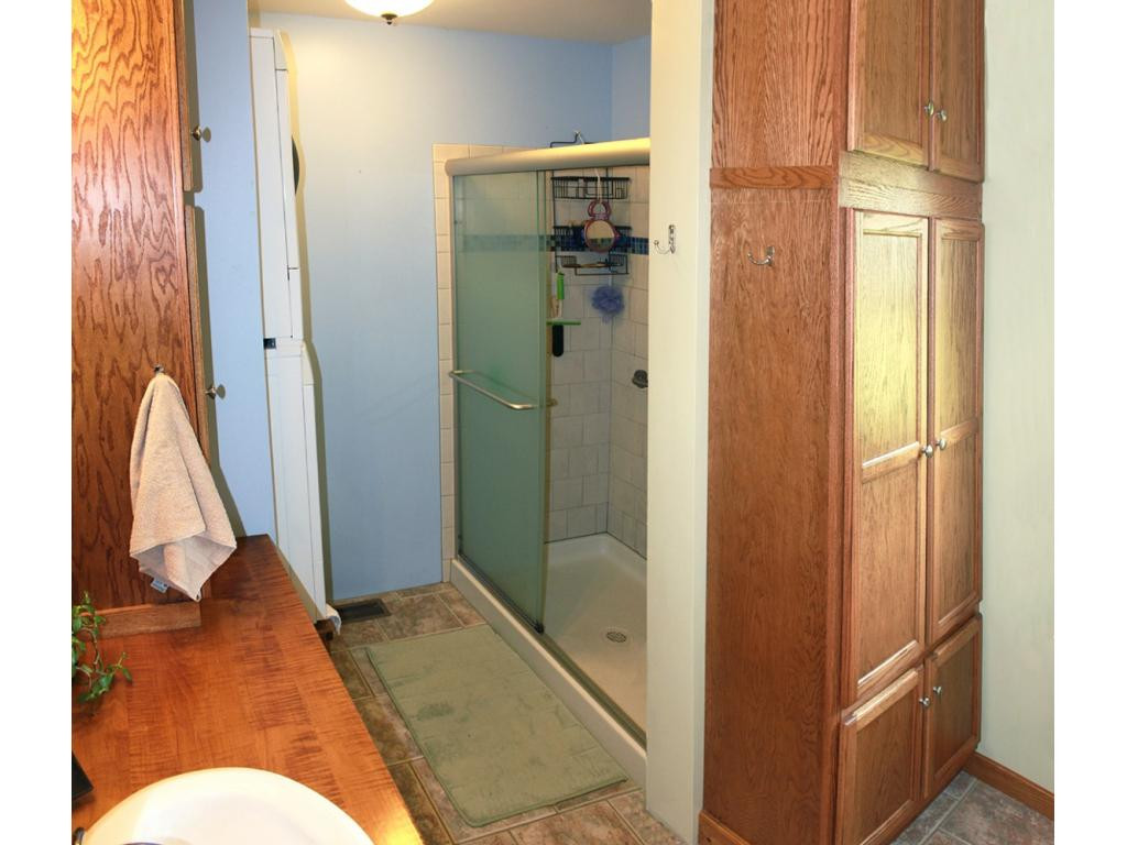 507 Field Road Elizabethton, TN 37643 - Photo 12 of 18 Downstairs Bath