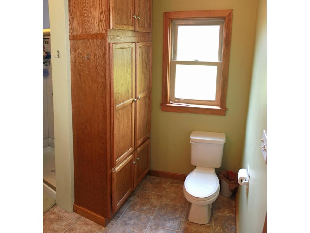 507 Field Road Elizabethton, TN 37643 - Photo 13 of 18 Downstairs Bath