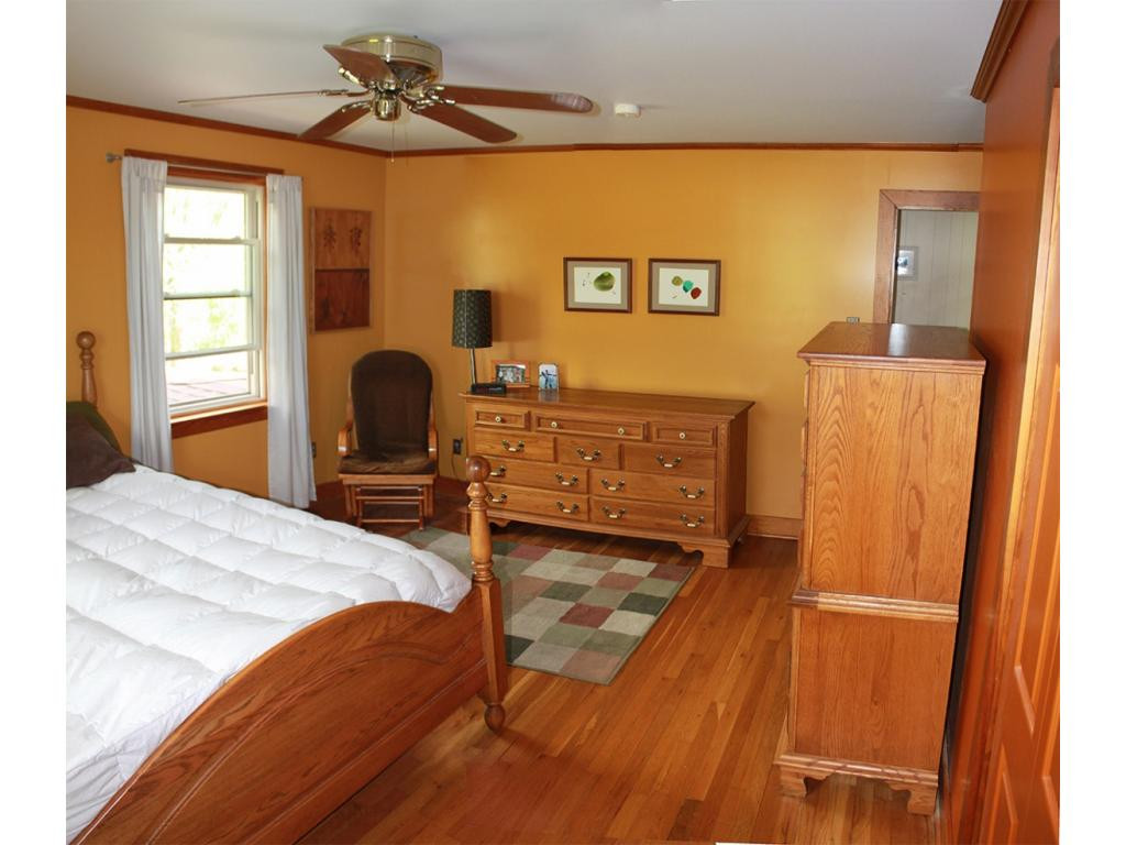 507 Field Road Elizabethton, TN 37643 - Photo 15 of 18 Master Bedroom