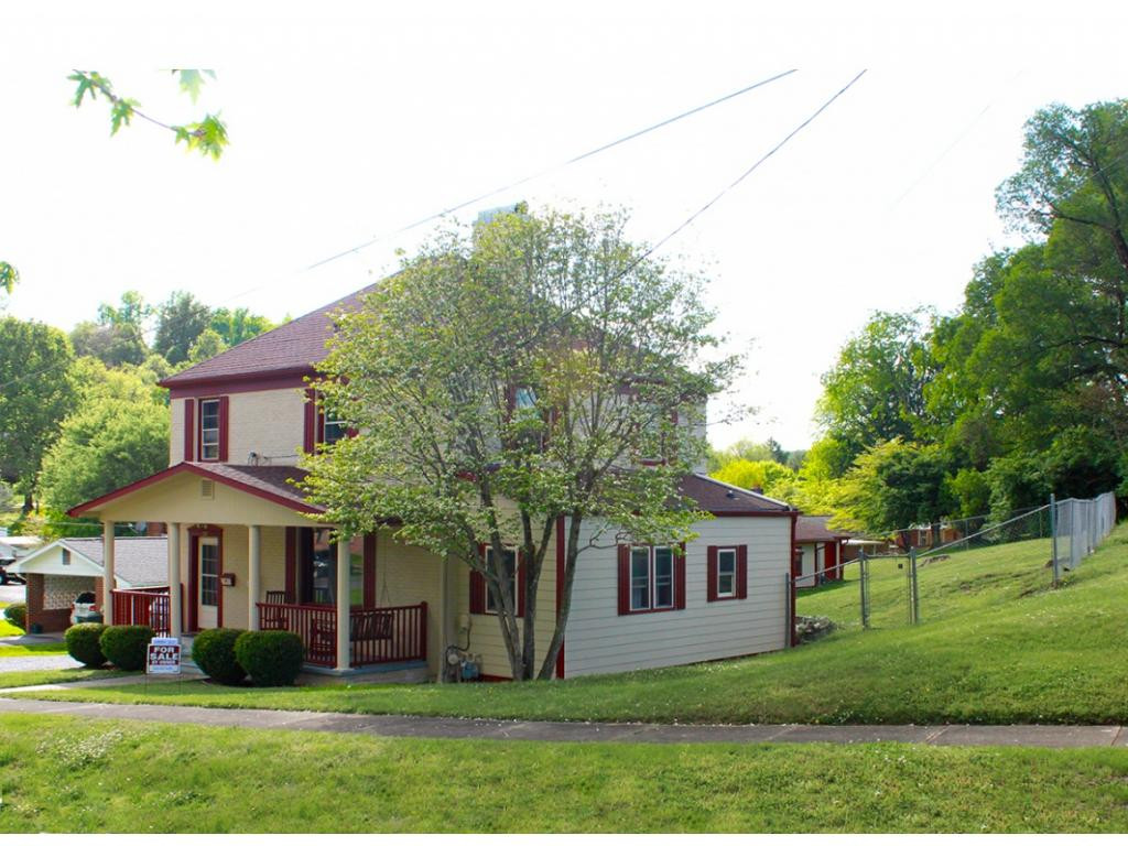 507 Field Road Elizabethton, TN 37643 - Photo 2 of 18 507 Field Rd