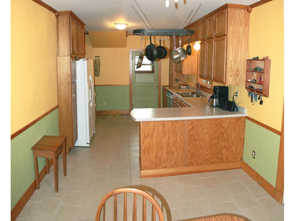 507 Field Road Elizabethton, TN 37643 - Photo 9 of 18 Kitchen