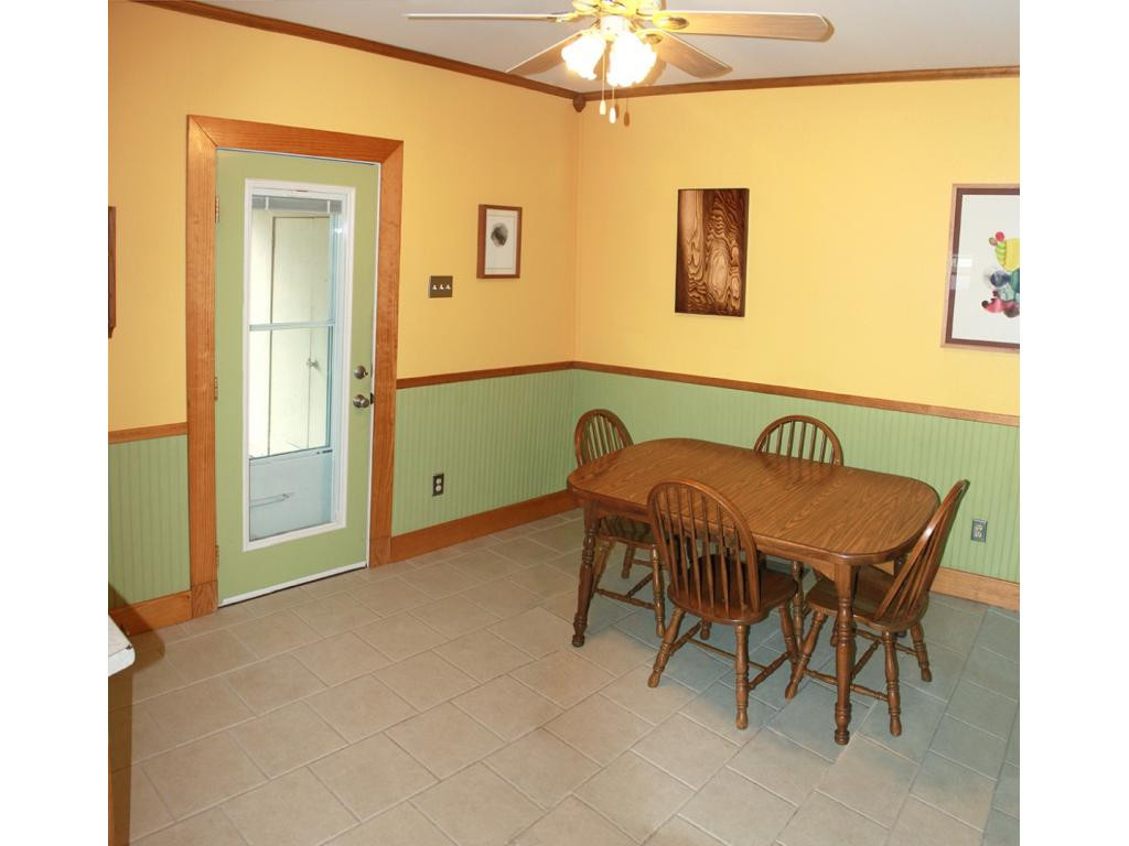 507 Field Road Elizabethton, TN 37643 - Photo 10 of 18 KitchenDining