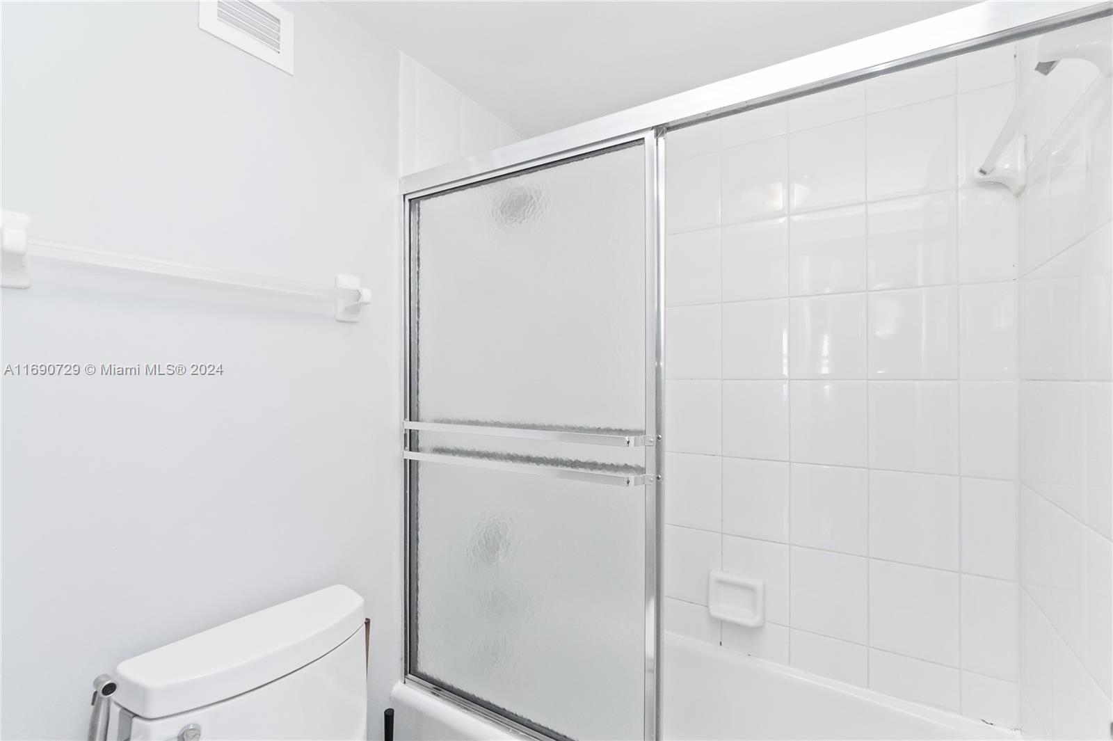 100 Lincoln Road, Unit 1019 Miami Beach, FL 33139 - Photo 9 of 16 a bathroom with a shower