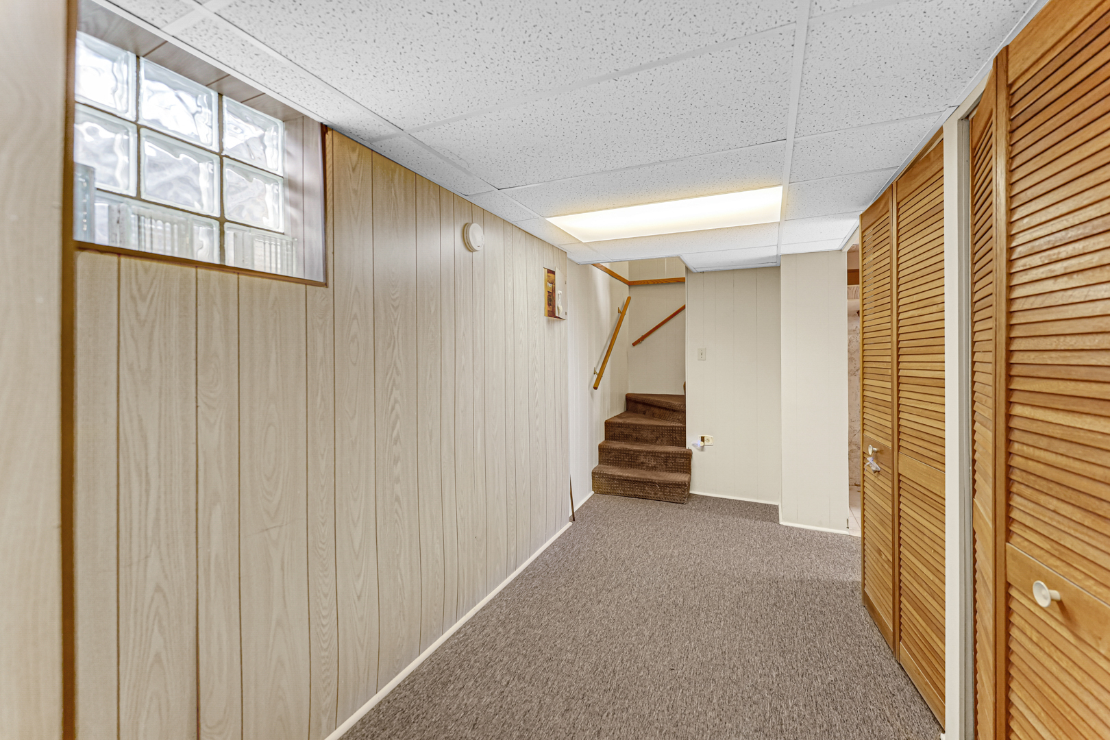 106 West Hickory Road Lombard, IL 60148 - Photo 13 of 23 Gallery Image 13