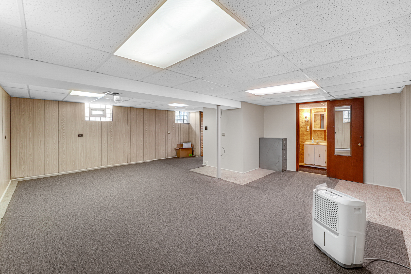 106 West Hickory Road Lombard, IL 60148 - Photo 15 of 23 Gallery Image 15