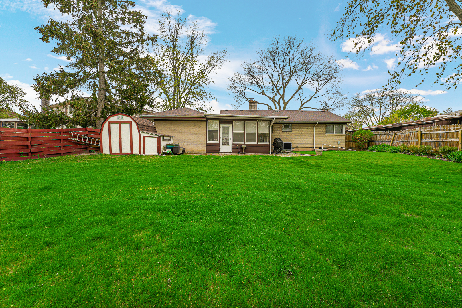 106 West Hickory Road Lombard, IL 60148 - Photo 20 of 23 Gallery Image 20