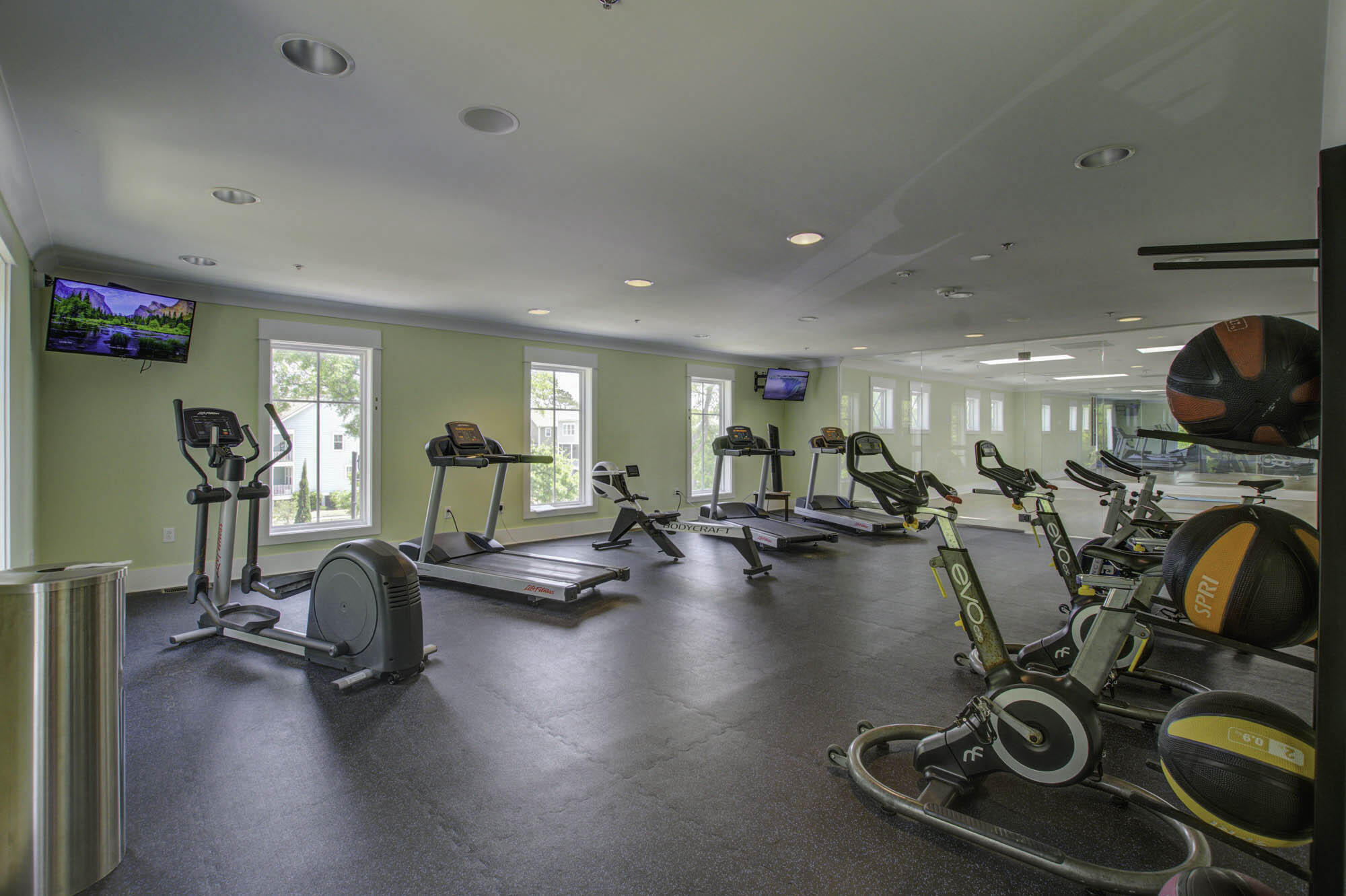 1454 Red Tide Road Mount Pleasant, SC 29466 - Photo 27 of 50 Exercise area