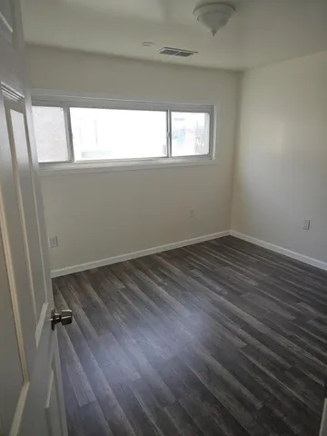 a view of a yard in front of house