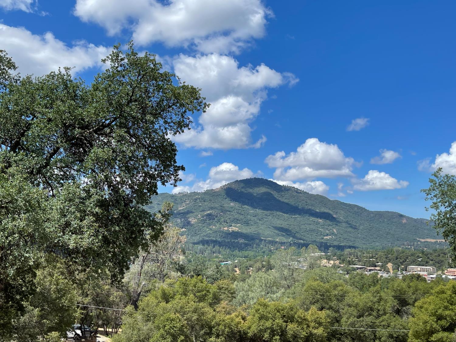 40733 Big Oak Flat Road North Oakhurst, CA 93644 - Photo 2 of 73