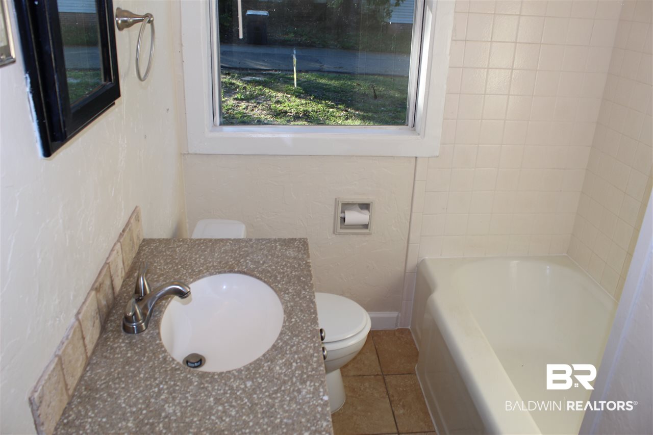 311 1st Street Mobile, AL 36611 - Photo 7 of 11