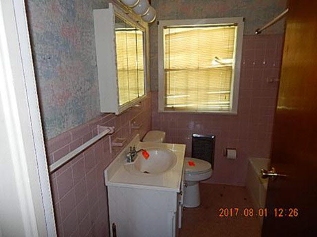 204 Greer Avenue Atmore, AL 36502 - Photo 12 of 16 Bathroom