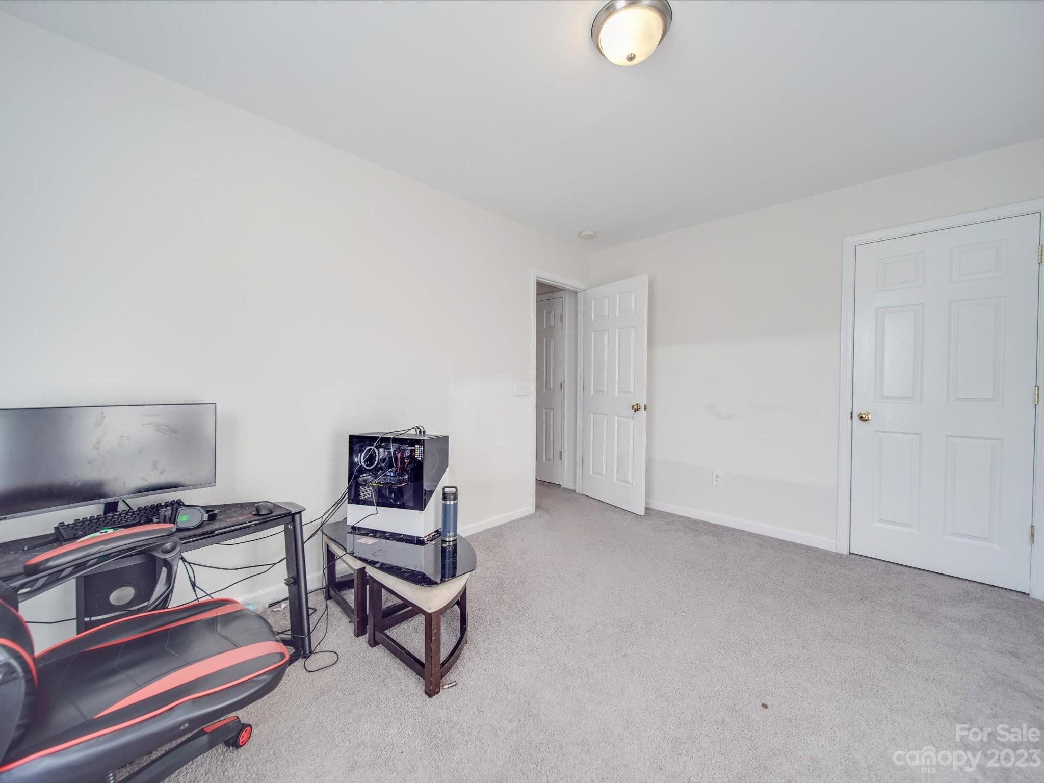 10731 Gold Pan Road Charlotte, NC 28215 - Photo 12 of 35 Gallery Image 12