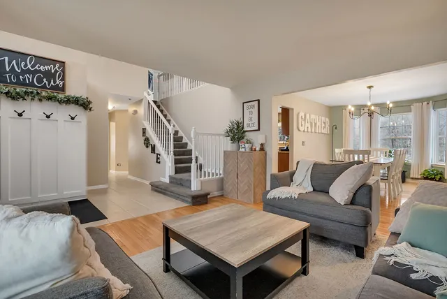 $415,000 | 300 Wabena Court, Minooka, IL 60447