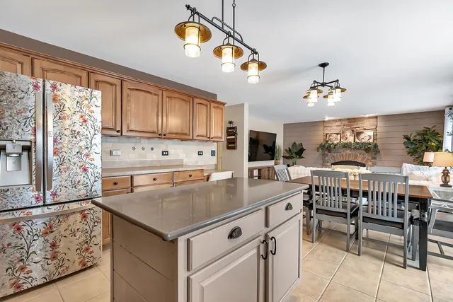 $415,000 | 300 Wabena Court, Minooka, IL 60447