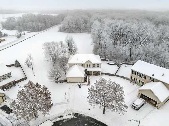 $415,000 | 300 Wabena Court, Minooka, IL 60447