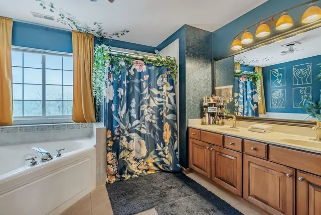 $415,000 | 300 Wabena Court, Minooka, IL 60447