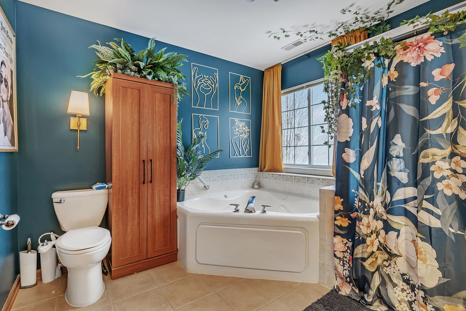300 Wabena Court Minooka, IL 60447 - Photo 40 of 71 a bathroom with a sink mirror vanity and toilet