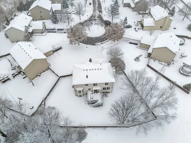 $415,000 | 300 Wabena Court, Minooka, IL 60447