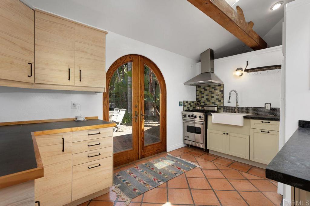 934 Arden Drive Encinitas, CA 92024 - Photo 23 of 37