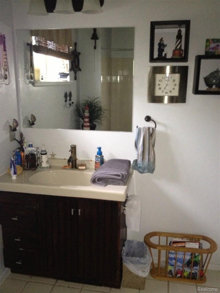 47794 Greenview Road Utica, MI 48317 - Photo 9 of 15 green9.jpeg