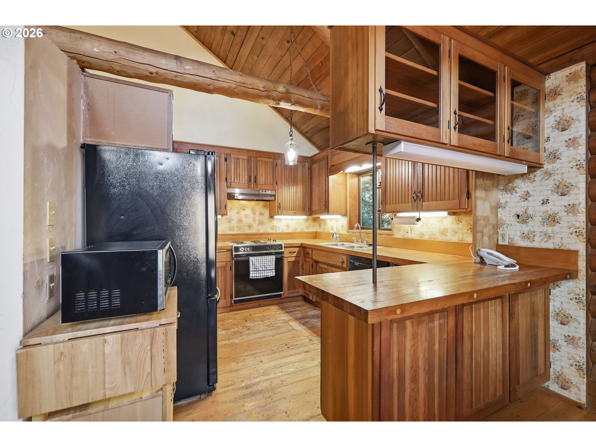 93156 Ewing Road Springfield, OR 97478 - Photo 13 of 47 Kitchen