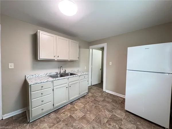 $1,099 | 223 Woodbury Street, High Point, NC 27260