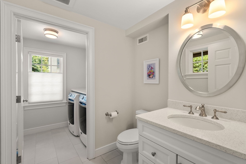 10 Auburn Road Wellesley, MA 02481 - Photo 12 of 34
