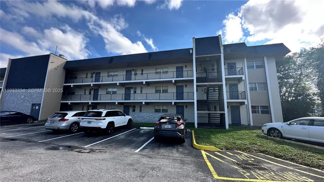 $1,550 | 8020 Fairview Drive, Unit 108, Tamarac, FL 33321
