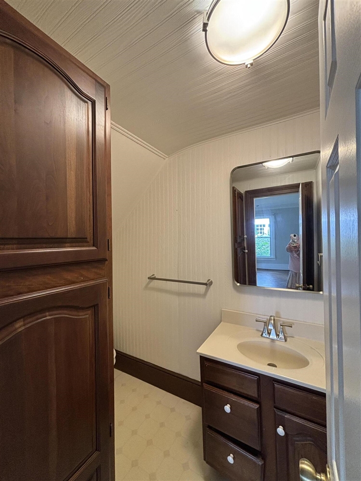 233 Monroe Street, Unit : A Brooklyn, MI 49230 - Photo 12 of 14