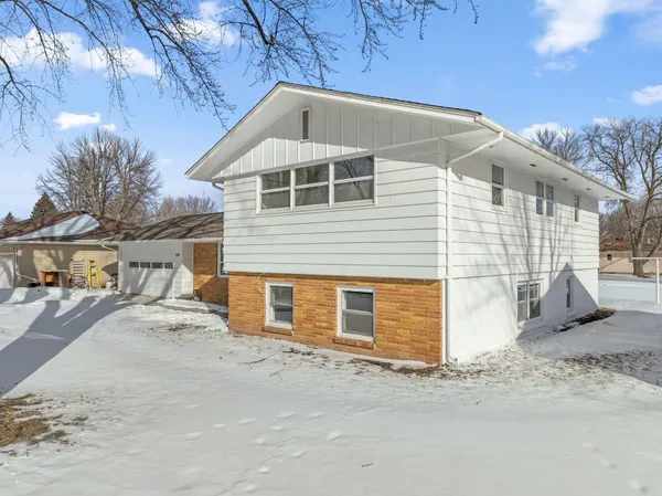 $399,000 | 303 Lexington Avenue North, New Prague, MN 56071