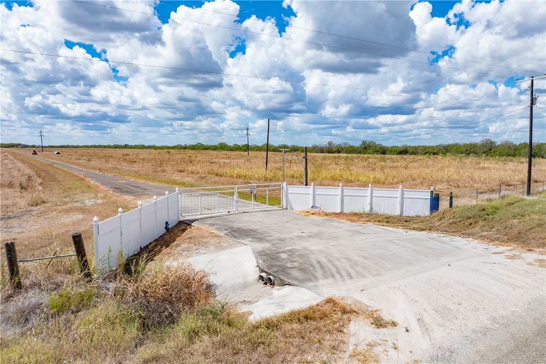 1777 County Road 170 Alice, TX 78332 - Photo 2 of 40 a view of an ocean and beach