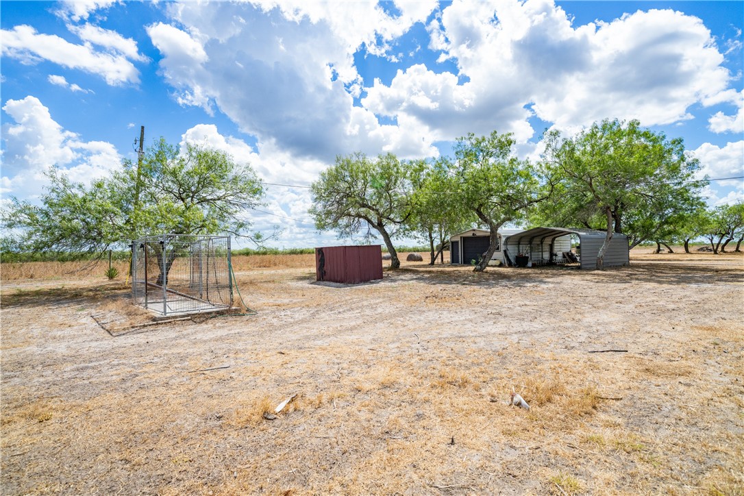 1777 County Road 170 Alice, TX 78332 - Photo 26 of 40 a backyard of a house with lots of green space