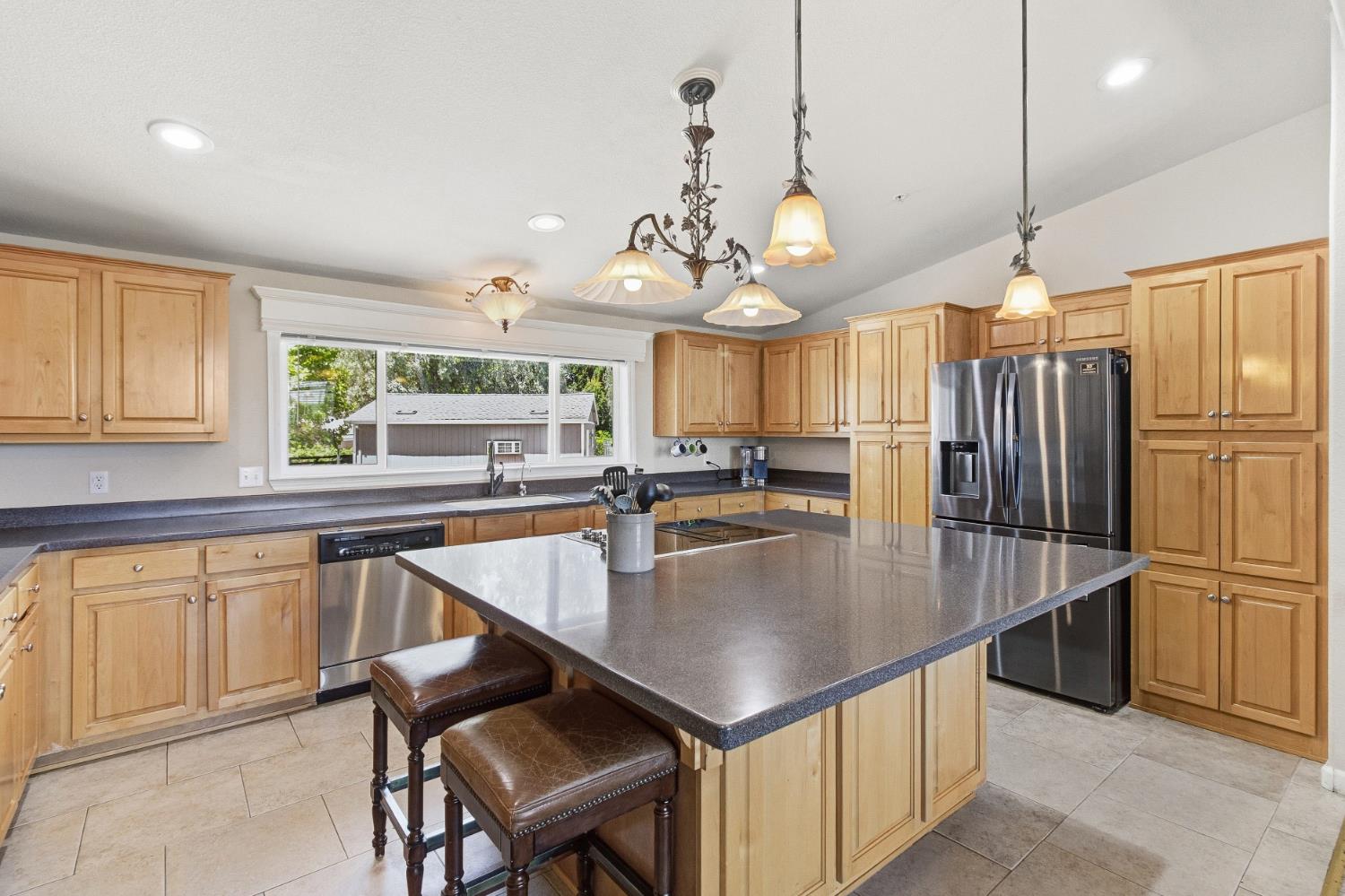 12390 Hobday Road Wilton, CA 95693 - Photo 17 of 92