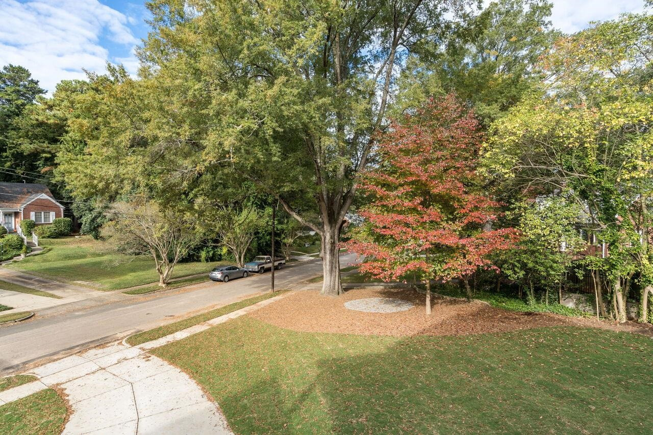 303 Shepherd Street Raleigh, NC 27607 - Photo 5 of 29 a view of a basketball court