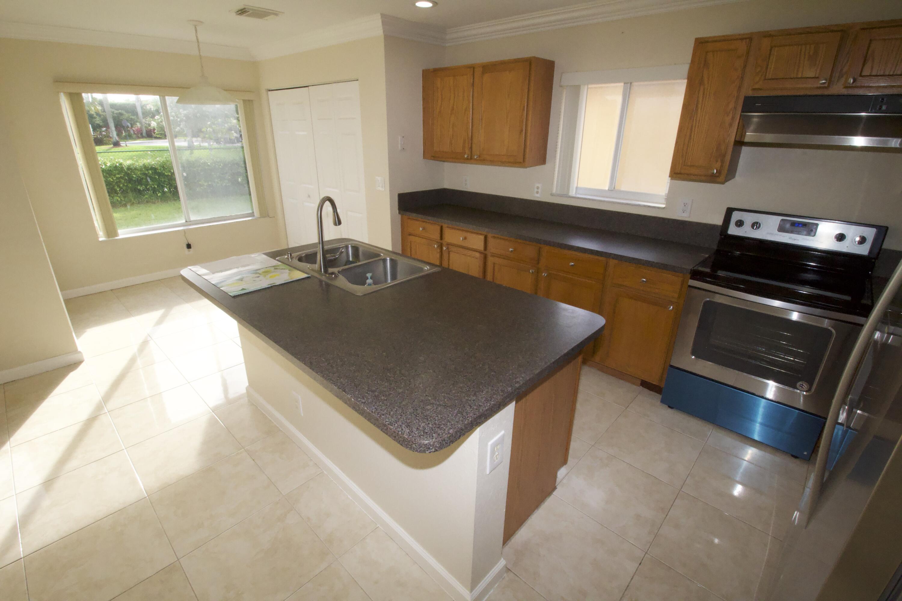 4014 Rocks Point Place Riviera Beach, FL 33407 - Photo 2 of 48 IMG_6249